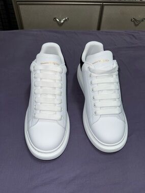 Alexander McQueen White Leather Low-Top Platform Sneakers with Gold Logo